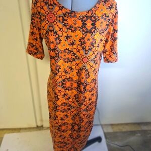 LulaRoe Graphic/Floral Shift Size L